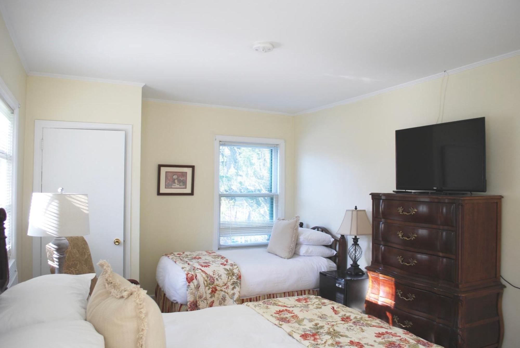 Anne'S Washington Inn (Adults Only) Саратога-Спрингс Номер фото
